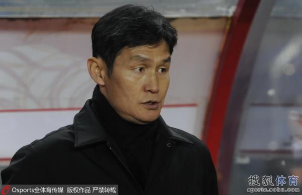 辽足战苏宁肇俊哲告别战潇洒带球大将风范