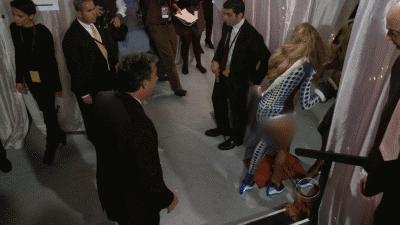 上帝の光｜穿衣服对她是种浪费，生的孩子叫腰精的后裔