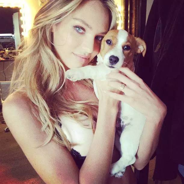 上帝の光｜穿衣服对她是种浪费，生的孩子叫腰精的后裔