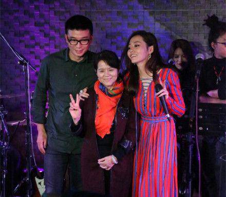 张靓颖跟冯轲分手后状态回升,张靓颖和冯轲现场视频