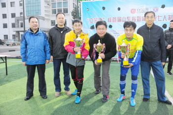 足球让人热血沸腾,足球让我们着迷