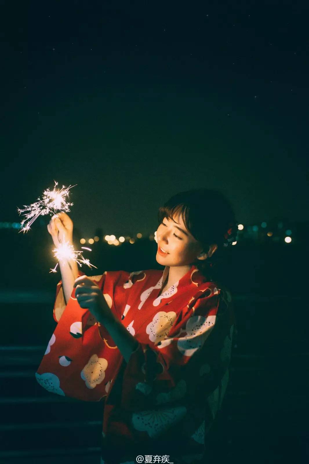 走进夜晚，拍一组让人迷恋的夜景人像