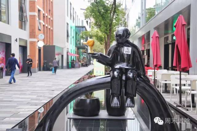 厉害了!魔都这条路上的面包比Farine好吃，梧桐比武康路还美