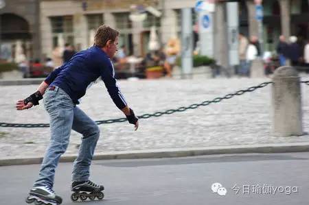 溜旱冰瘦身法效果超好,溜旱冰可以瘦肚子吗