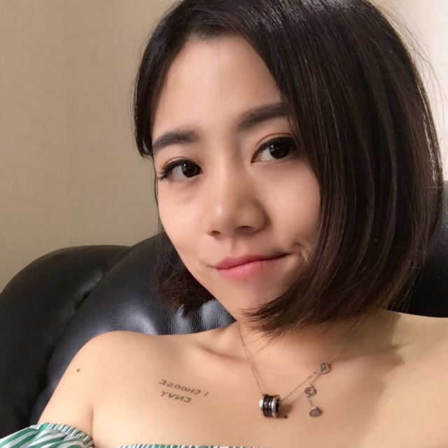 酒已点好，今晚在民歌湖酒吧街三位美艳的930主播与你有约！