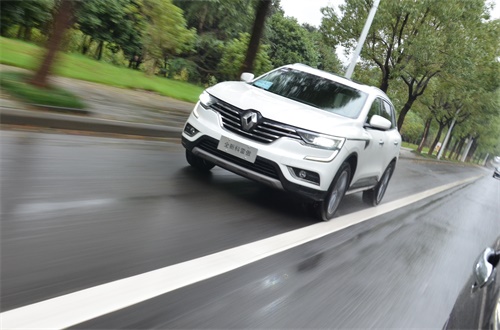 试驾2011雷诺科雷傲,东风雷诺科雷傲2018款试驾四驱