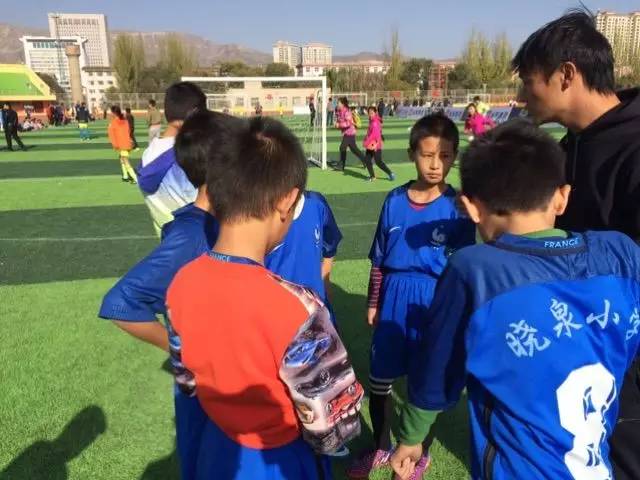 成都最近的青少年足球比赛,青少年足球锦标赛大获全胜