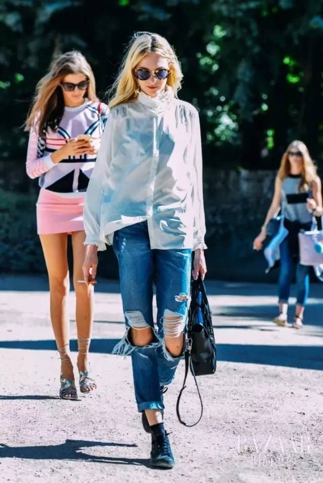 衣服都破了真的很烦恼,衣服都破了还继续穿怎么办