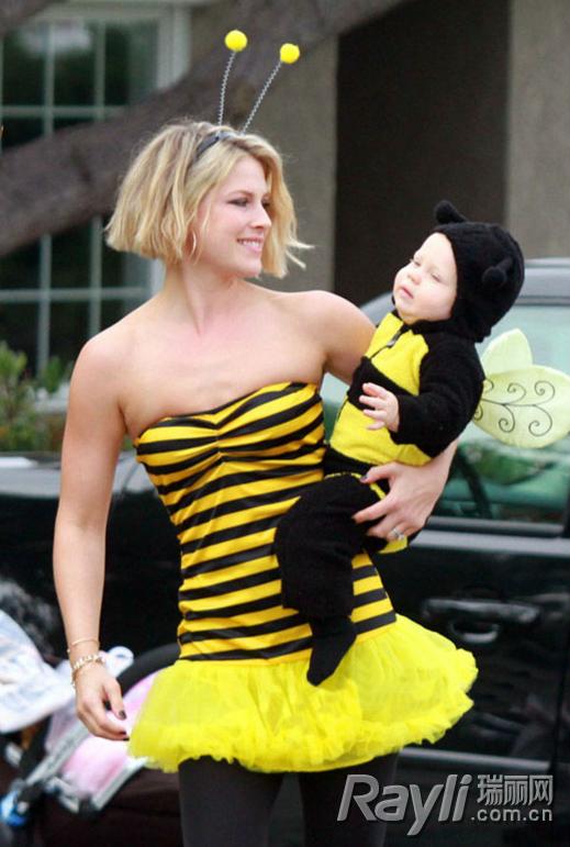 美国万圣节萌娃,万圣萌娃齐捣蛋