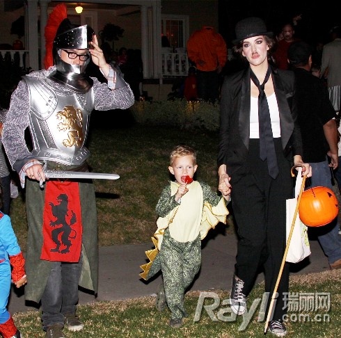 美国万圣节萌娃,万圣萌娃齐捣蛋