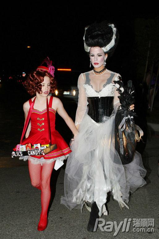 美国万圣节萌娃,万圣萌娃齐捣蛋