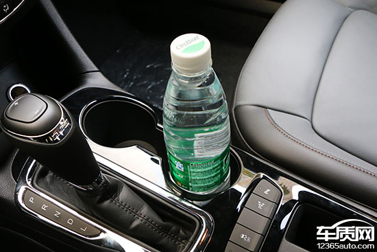 16款科鲁兹1.4t领锋,12款1.8自动雪佛兰科鲁兹试驾