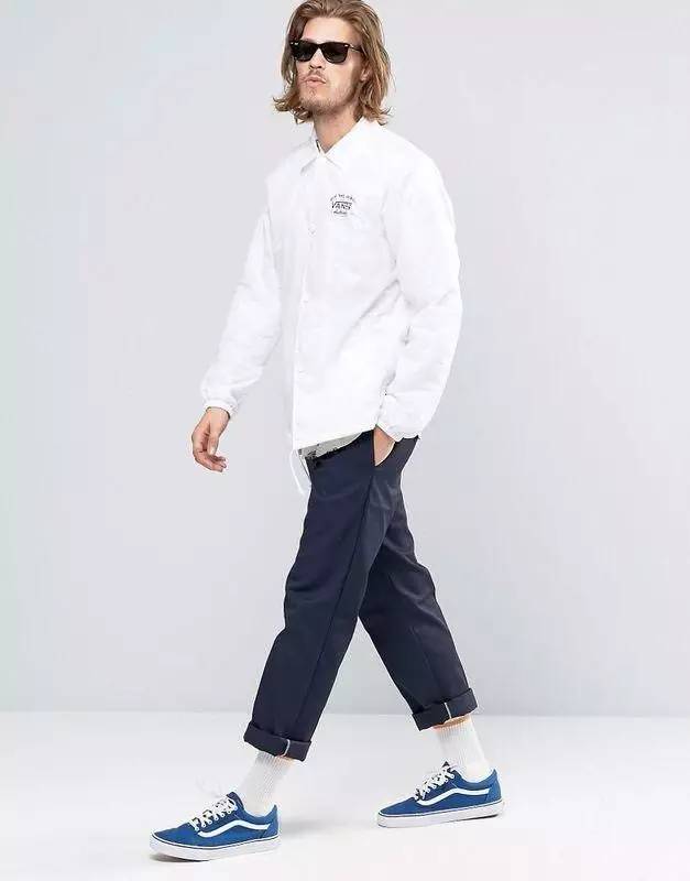 阿迪教练夹克穿搭,教练夹克如何穿出休闲感