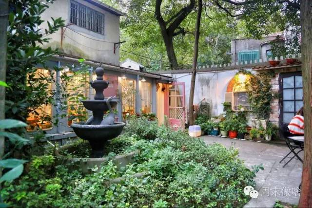 厉害了!魔都这条路上的面包比Farine好吃，梧桐比武康路还美