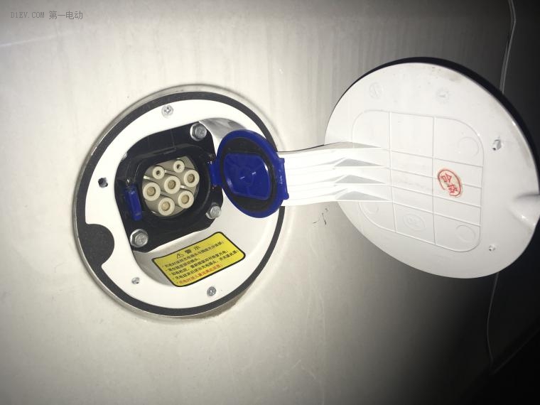 知豆电动车最新款d2s,知豆d2是代步车吗