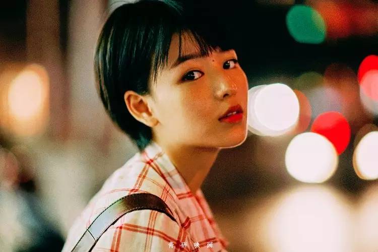 走进夜晚，拍一组让人迷恋的夜景人像