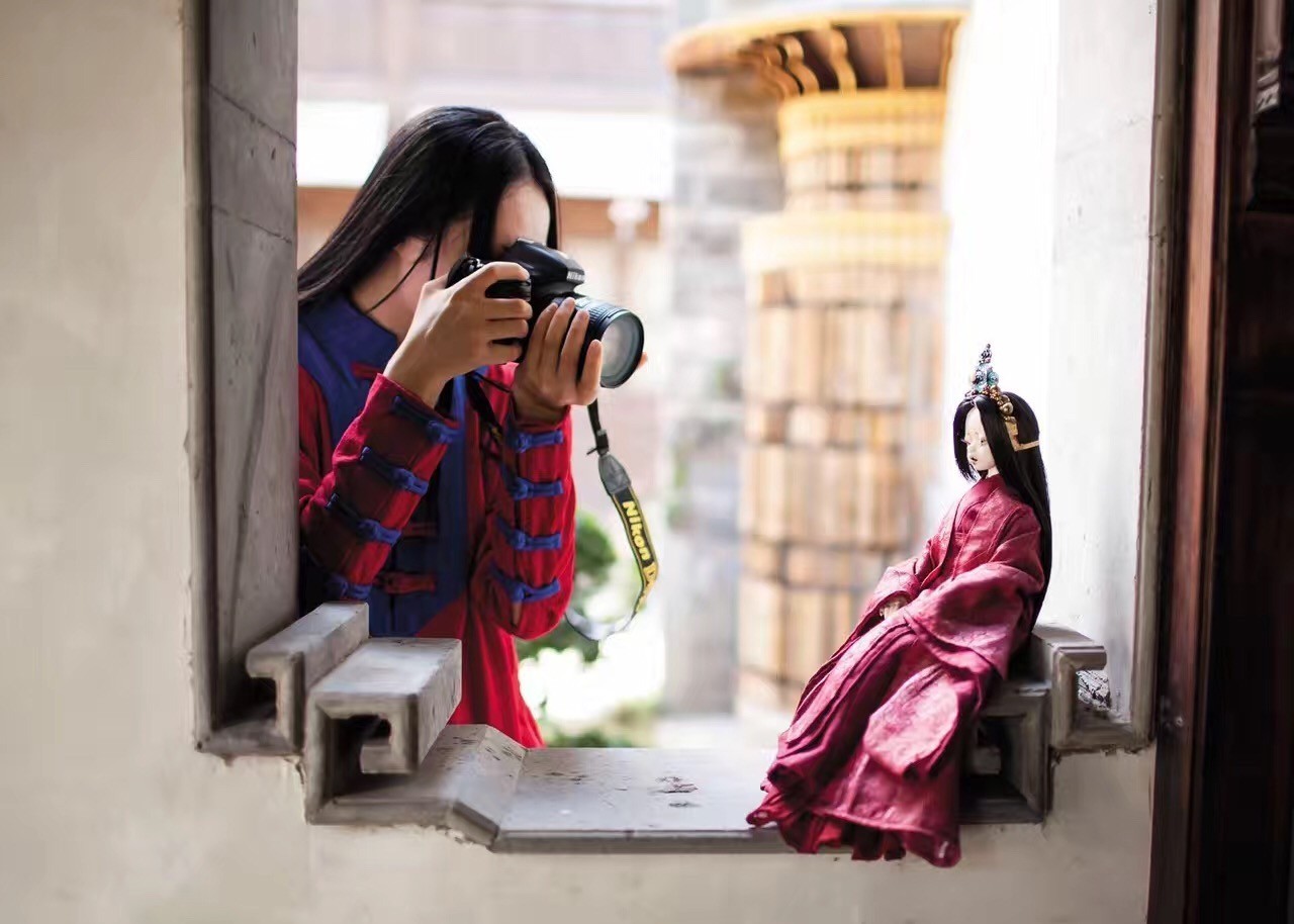 他们为何痴迷一尊动辄数千上万元的BJD娃娃？|封面报道