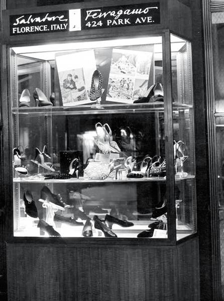 励志大戏｜有个穷人家的孩子，辍学做鞋匠创建了时尚王国