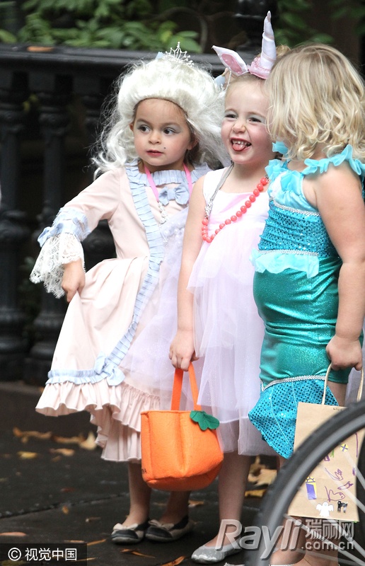 美国万圣节萌娃,万圣萌娃齐捣蛋