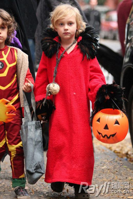 美国万圣节萌娃,万圣萌娃齐捣蛋