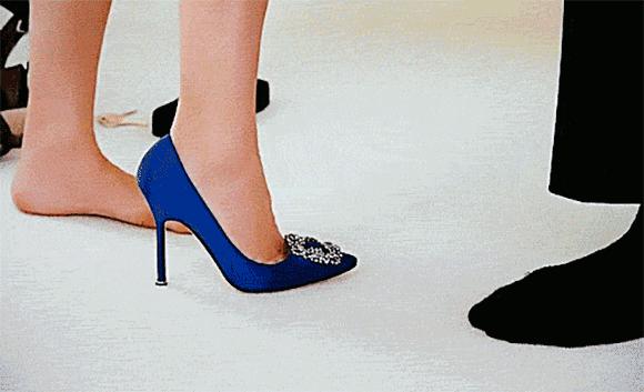 时尚其实是一种另类的聪颖,时尚不是一种形式