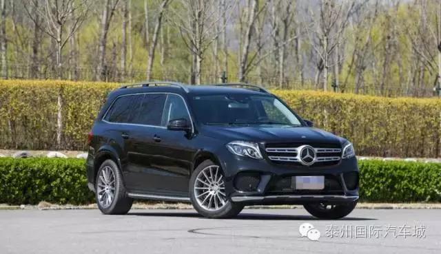 相车：这下厉害了！豪车气场太强，我有点怕！