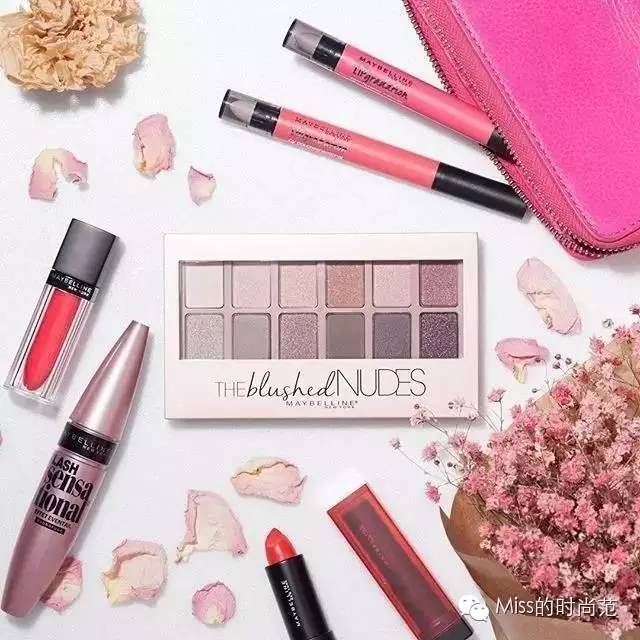 时尚其实是一种另类的聪颖,时尚不是一种形式