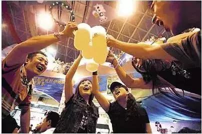 梧州第十八届人工宝石节开幕式,梧州宝石节2023美食节在哪里