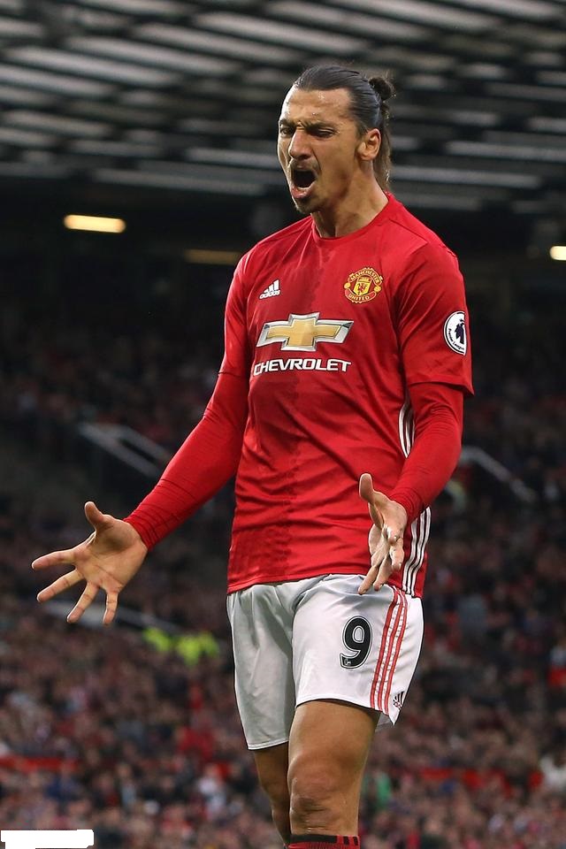 曼联近40脚射门徒奈何，穆帅被罚上看台