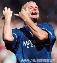 足坛五大争议庆祝：处决+撕掉手指