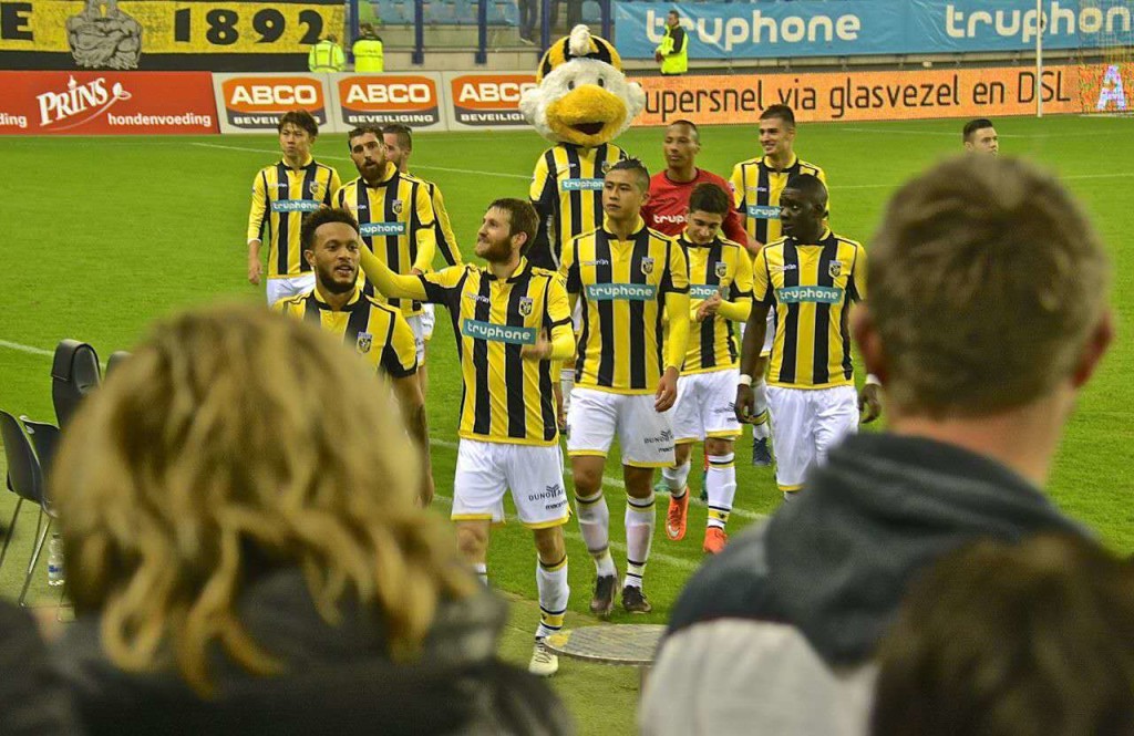 维特斯张玉宁进球,2018年世界杯亚洲12强赛张玉宁