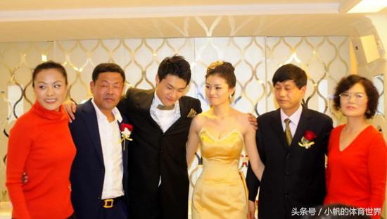 国足的漂亮太太们,最新一届国足太太团