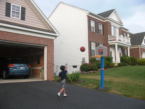 一定要打篮球吗踢足球不行吗,踢足球的去打篮球有什么感受