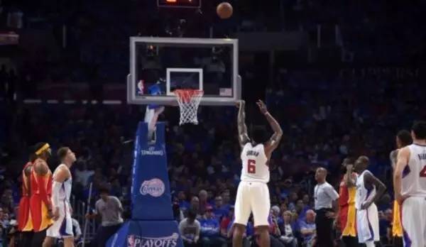 篮球教学如何练习投篮100%进球,篮球教学这几招教你找到节奏