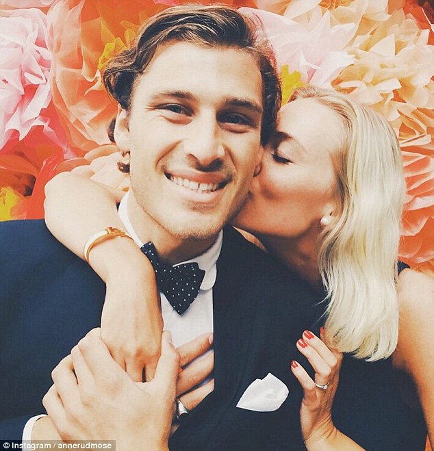 最幸福的一对年轻情侣,最幸福情侣