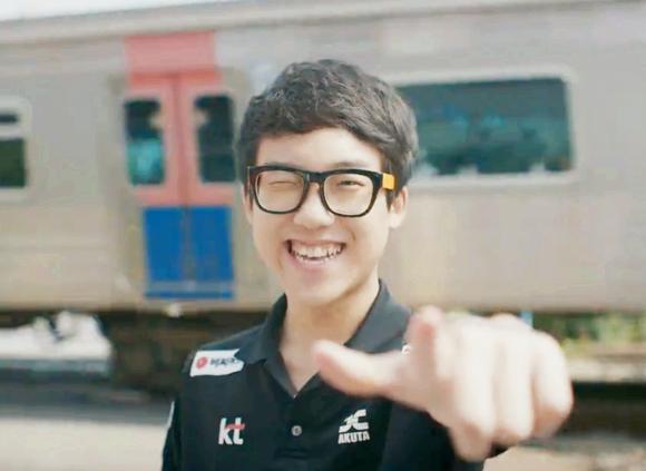 lol第一人是faker还是uzi,主播评价lol十大选手