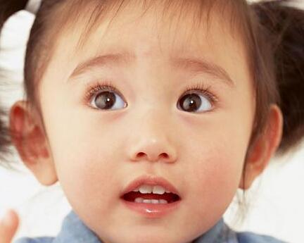 婴儿牙齿长得比同龄快,刚发现孩子牙齿有点双排怎么办