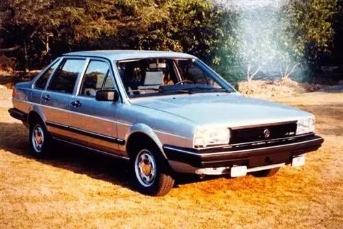 一辆桑塔纳销售商挣多少钱,桑塔纳1.5万一辆