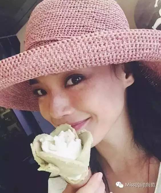 时尚其实是一种另类的聪颖,时尚不是一种形式