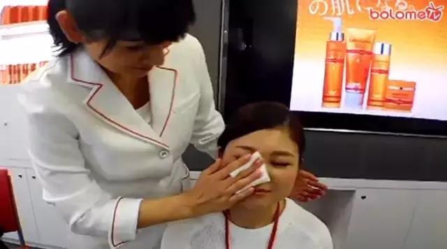 杨幂素颜秒杀沈梦辰 (杨幂沈梦辰卸妆)