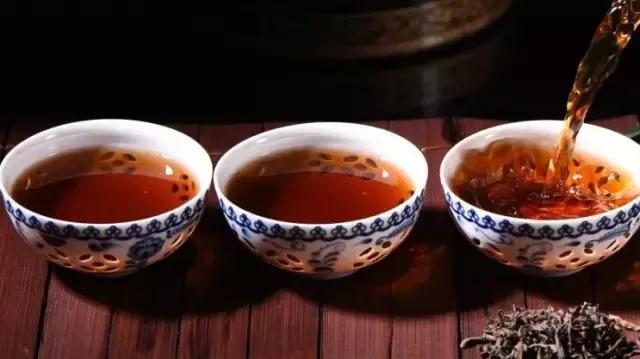 普洱茶有点发霉怎么样处理,发霉的普洱茶饼如何处理