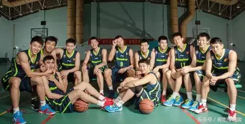 易建联重返广东男篮为冠军而战,易建联重回CBA扣篮