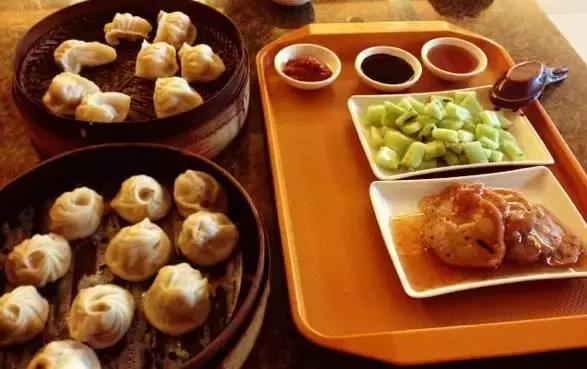 送完女生礼物后要不要问喜不喜欢,送ysl和什么可以哄女朋友