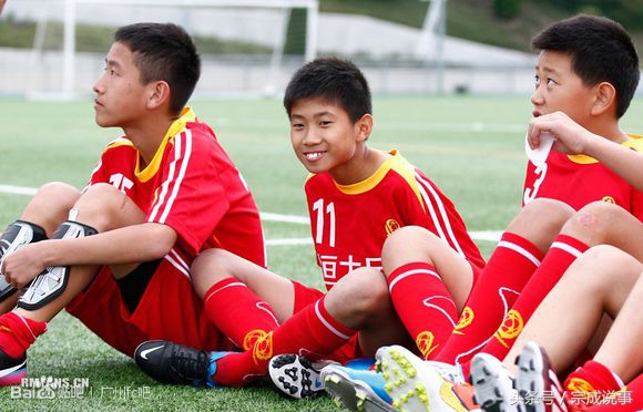 广州恒大到底值不值,广州恒大为什么当初这么强