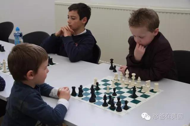 4岁小孩学什么下棋好,6岁儿童学下棋选什么棋