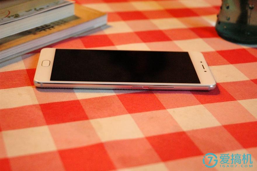 目前最值得入手的魅蓝手机,魅蓝max优缺点