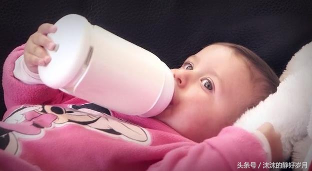 母乳喂养的宝宝怎样判断是否吃饱,母乳喂养怎么判断宝宝吃饱了