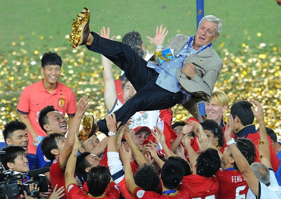 恒大亚冠13年夺冠回顾许家印,如何看待对恒大和许家印的处罚