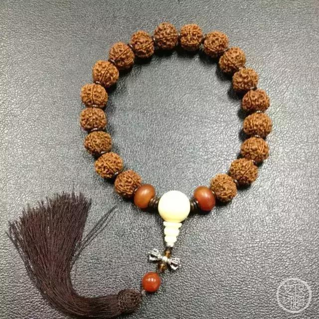 细压发圈的戴法,四圈太松五圈太紧