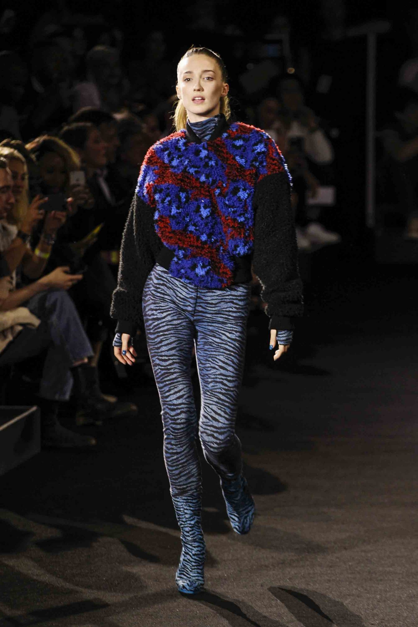 范爷绝世美颜，还是把KenzoXHM穿成了花老虎